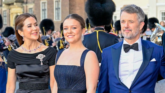 King Frederik, Queen Mary, Princess Isabella pose on red carpet