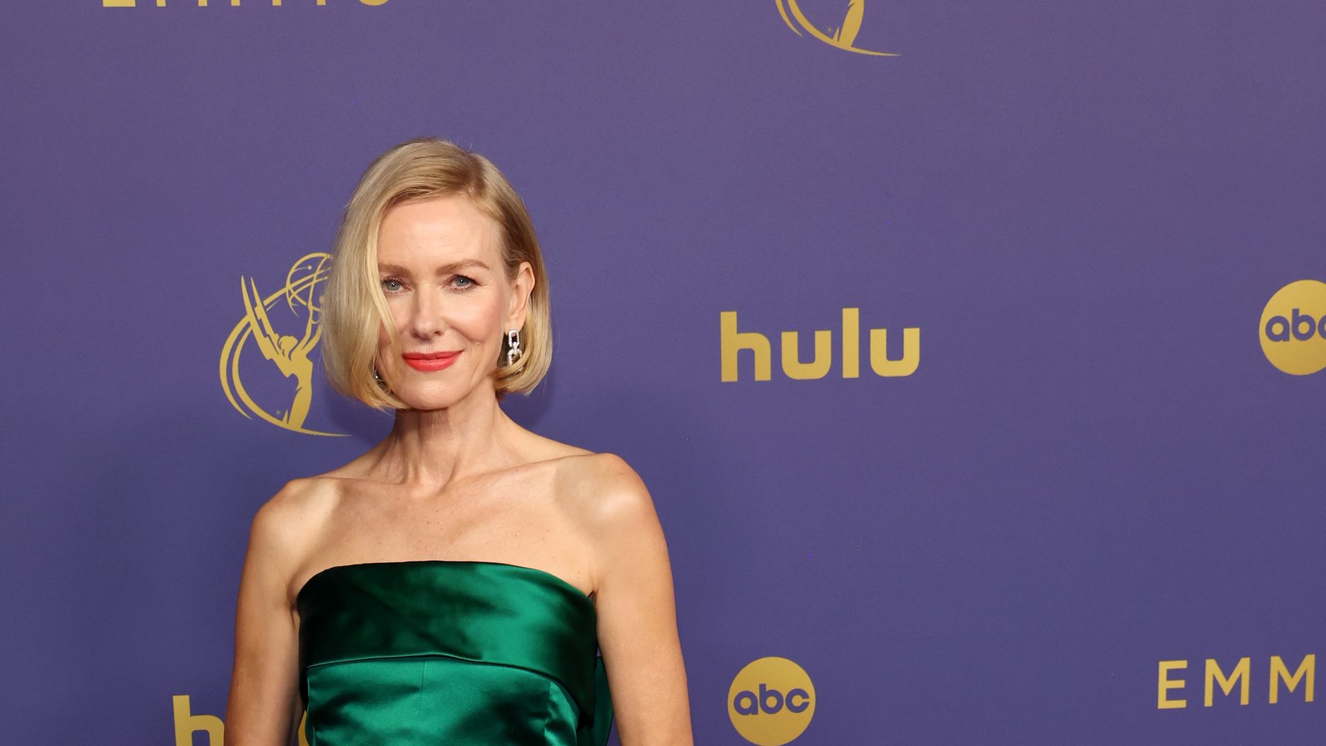 Naomi Watts' towering son ushers in new chapter with photo of 'blended' family