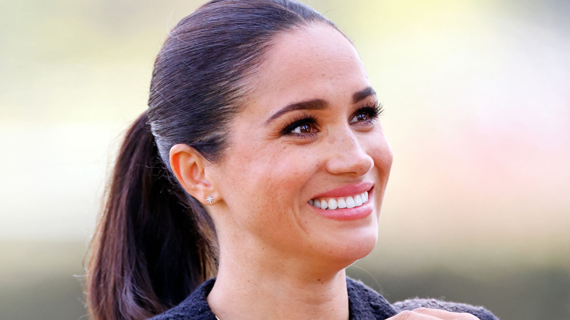 meghan markle hair in a ponytail