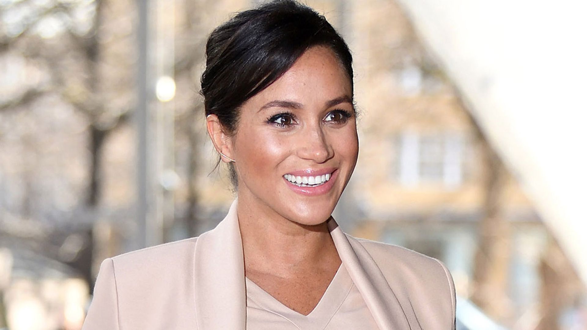 meghan markle nude outfit