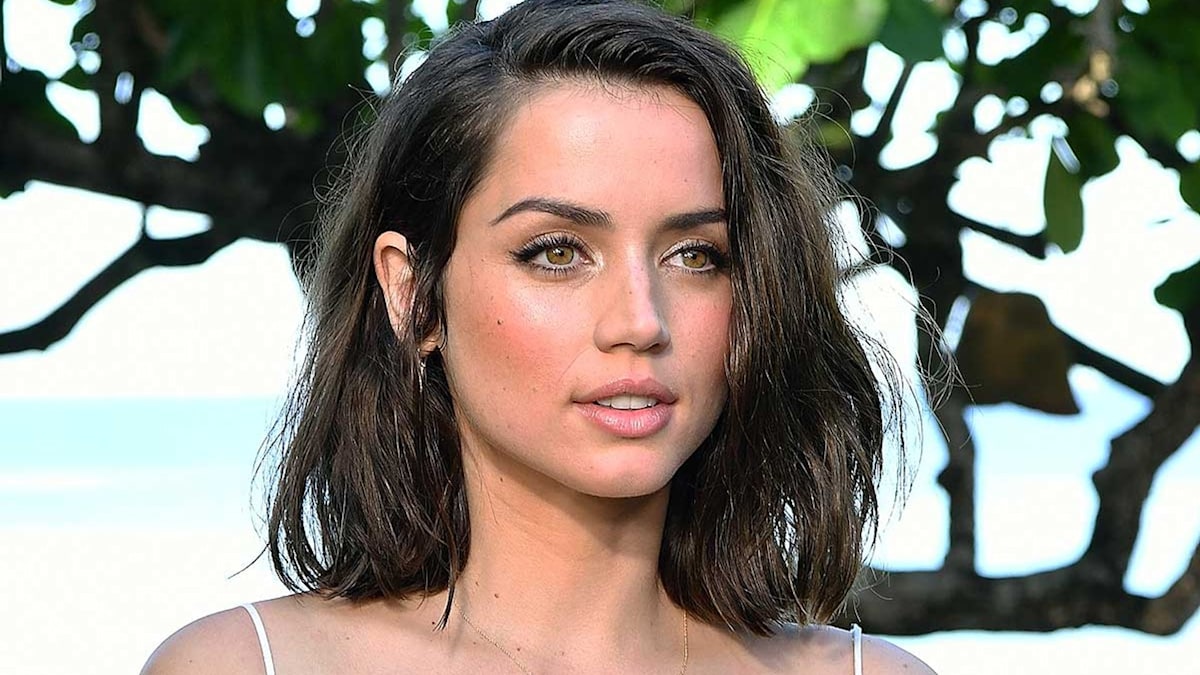 Ana de Armas just wore the perfect summer t-shirt and you'll want it