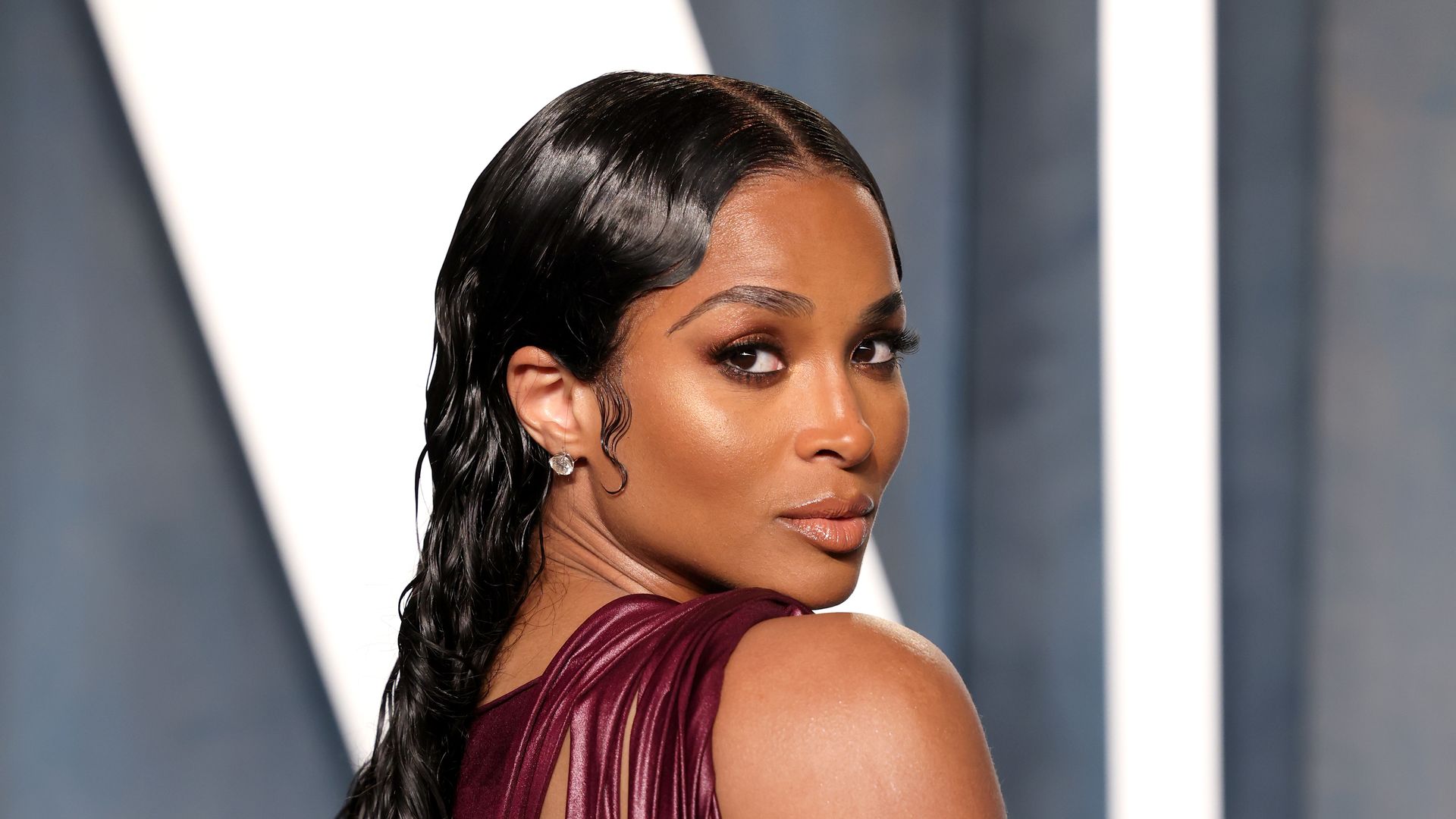 Ciara attends the 2022 Vanity Fair Oscar Party Hosted By Radhika Jones on March 27, 2022 in Beverly Hills, California