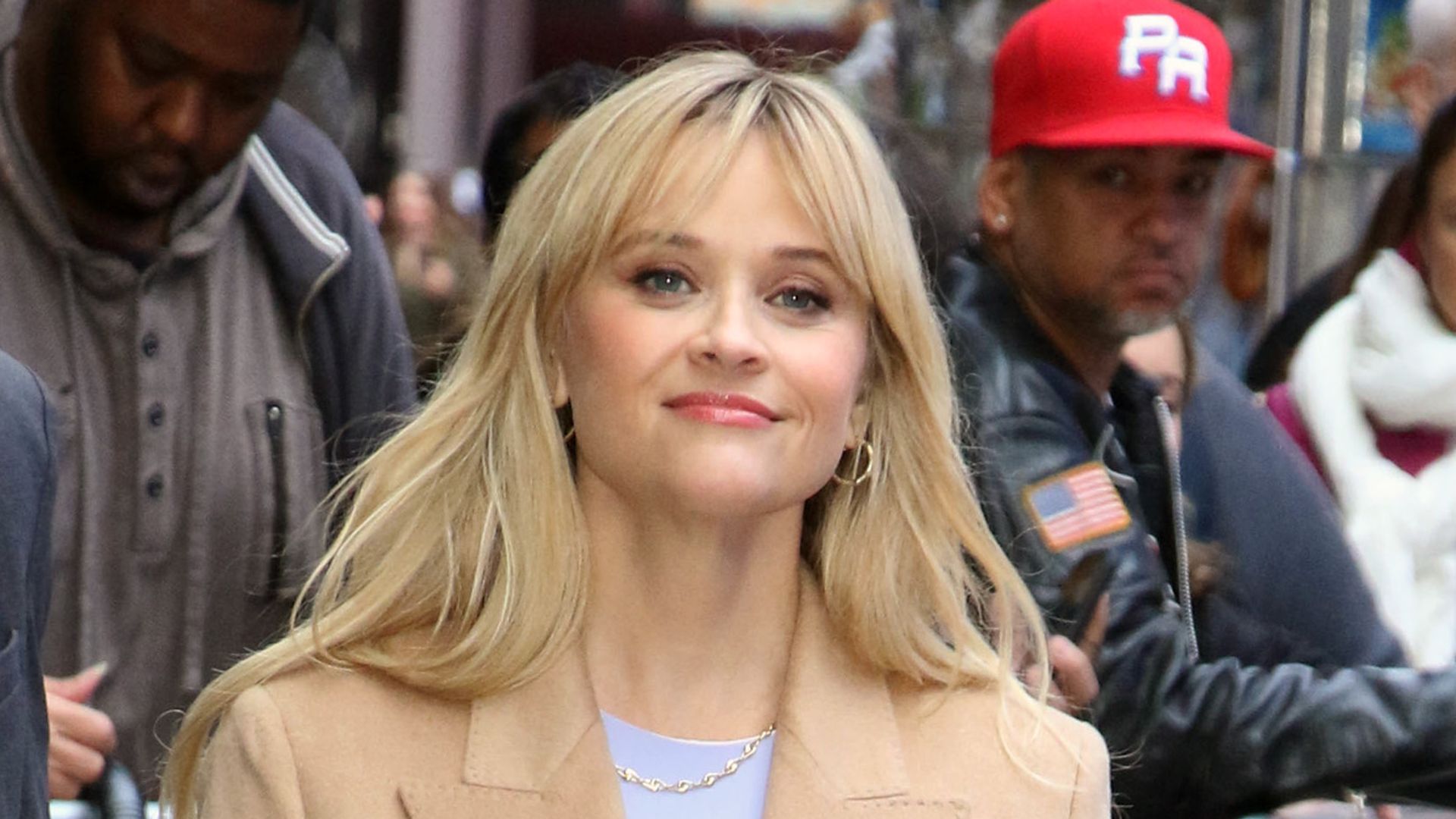 Reese Witherspoon in a chic mac