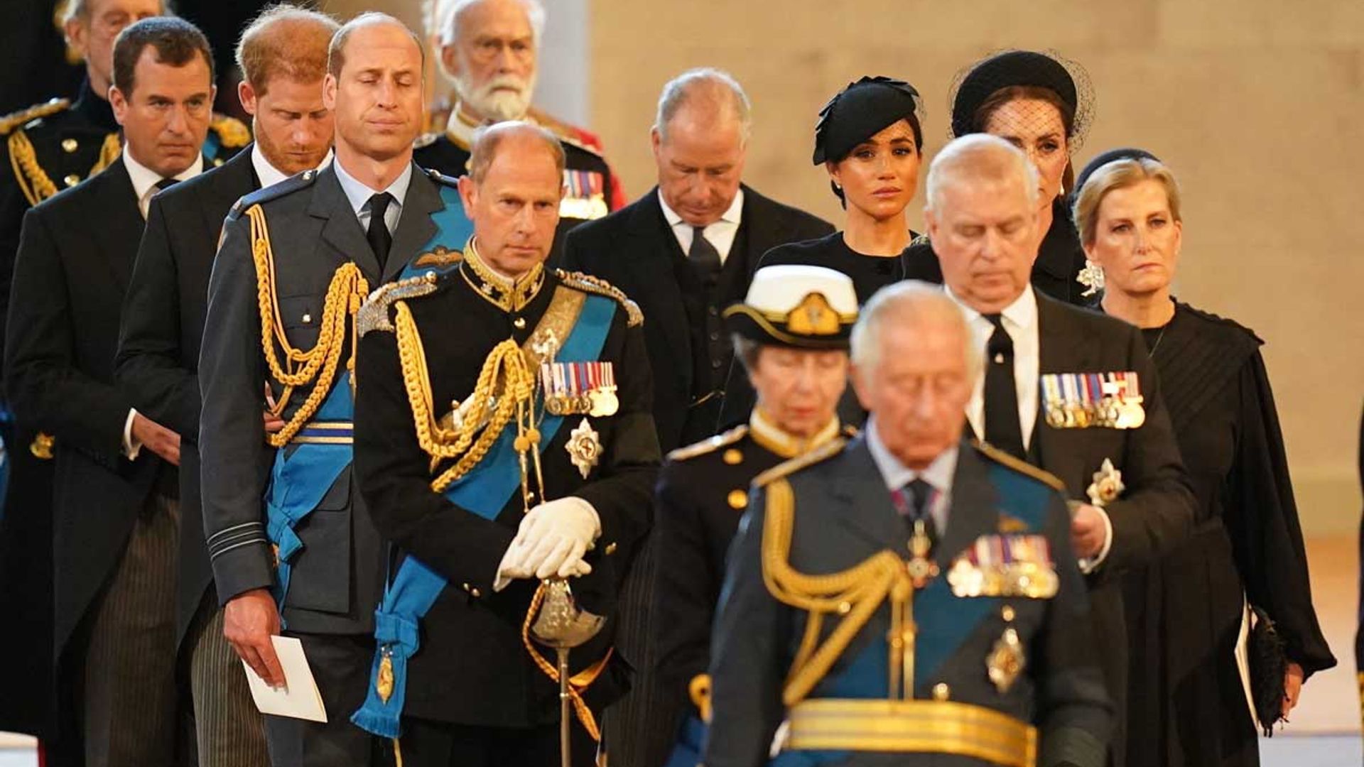royal family mourning