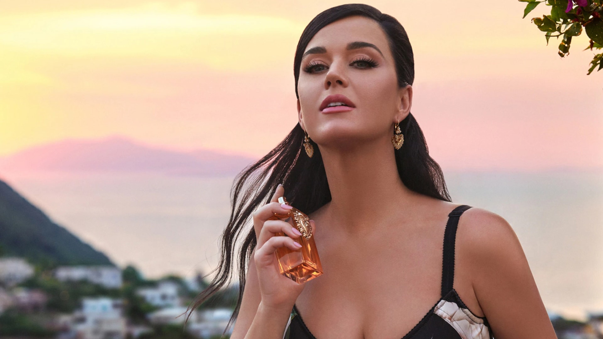 Katy Perry reveals her go-to perfume and it’s exactly what I imagined