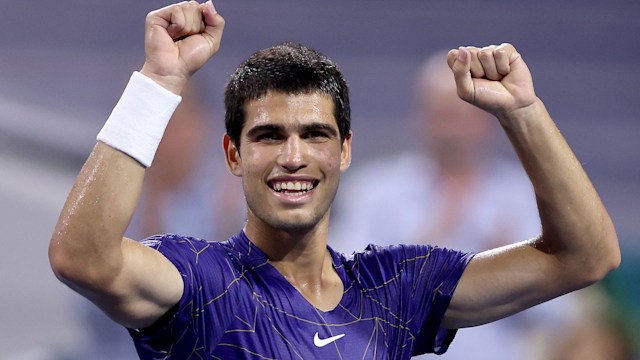 Carlos Alcaraz of Spain celebrates his win against Hubert Hurkacz of Poland during the semifinals of the Miami Open at Hard Rock Stadium on April 1, 2022 in Miami Gardens, Florida