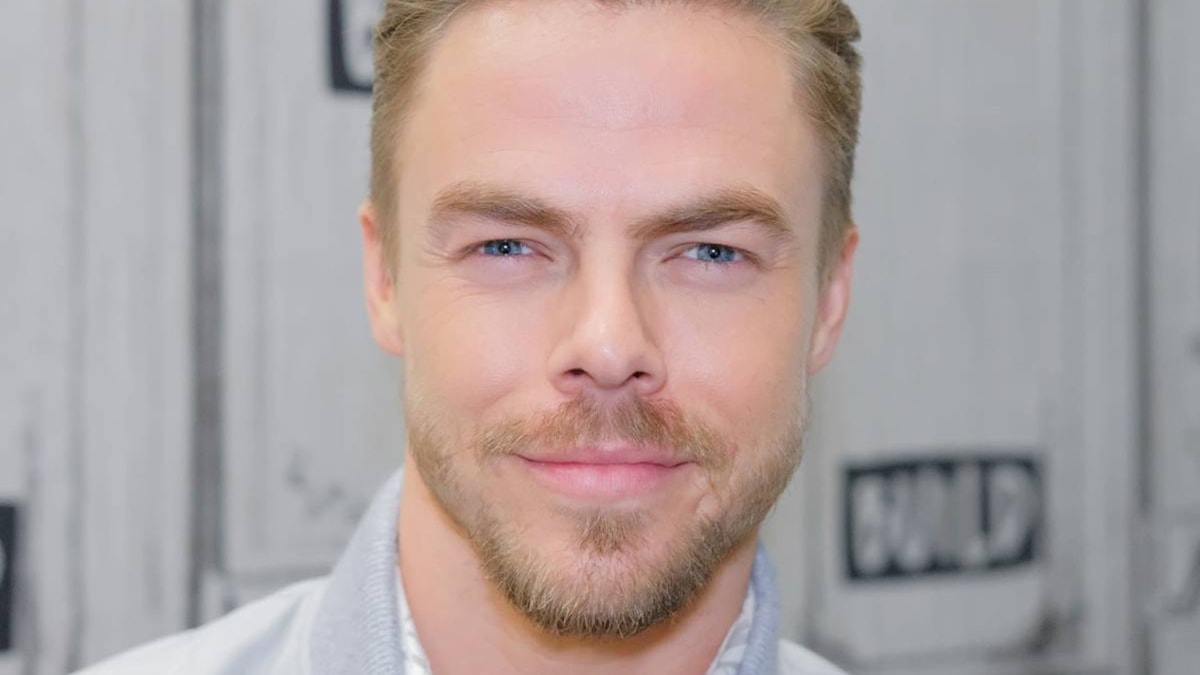 DWTS judge Derek Hough had emergency surgery after overnight health ...