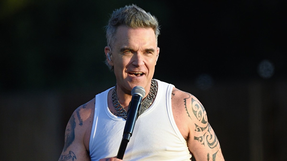 Robbie Williams stuns fans as he reveals drastic transformation | HELLO!