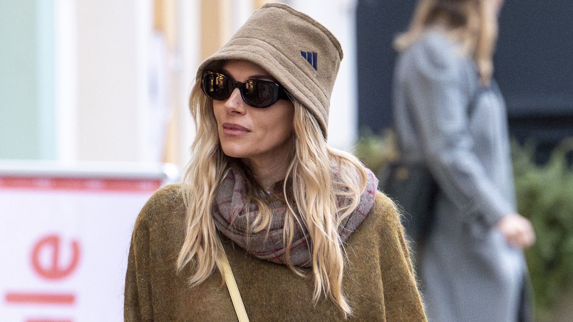 Sienna Miller champions controversial trend during luxe shopping spree