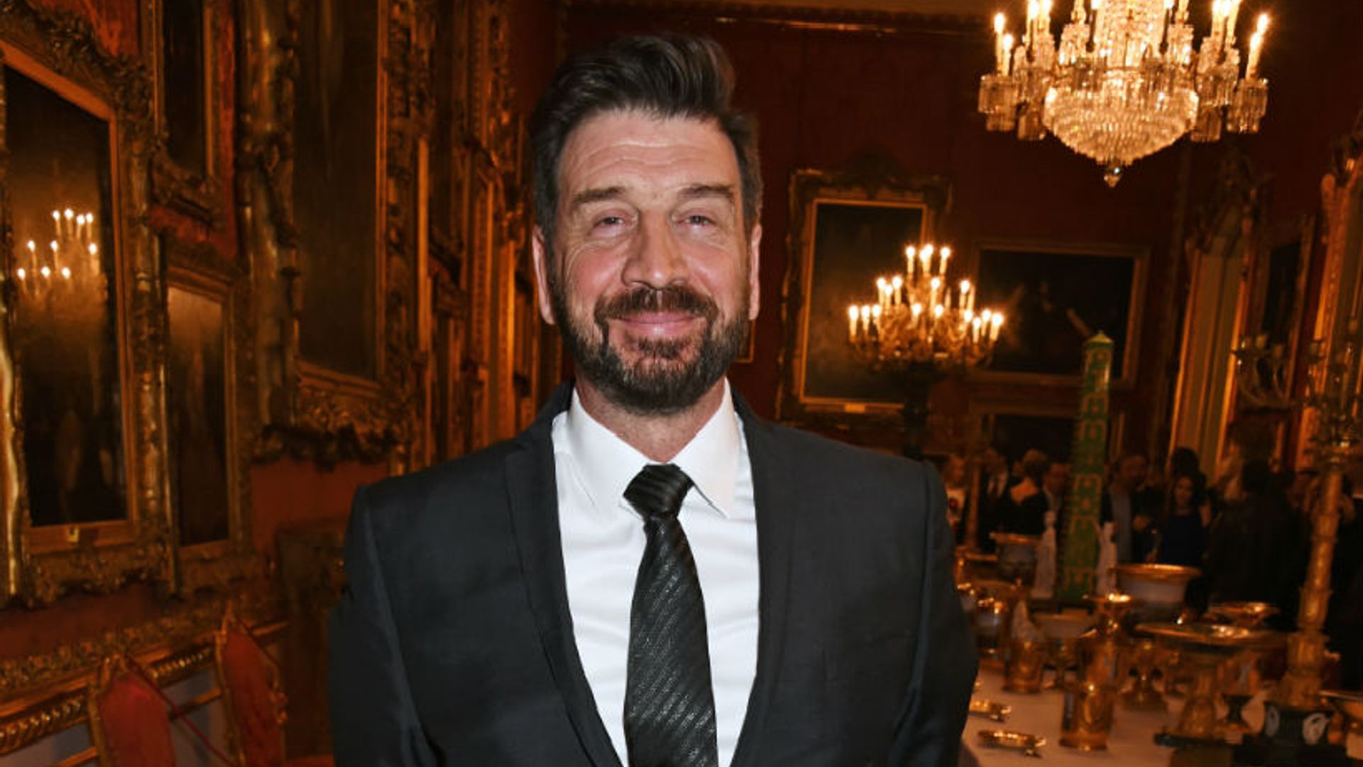 nick knowles smiling