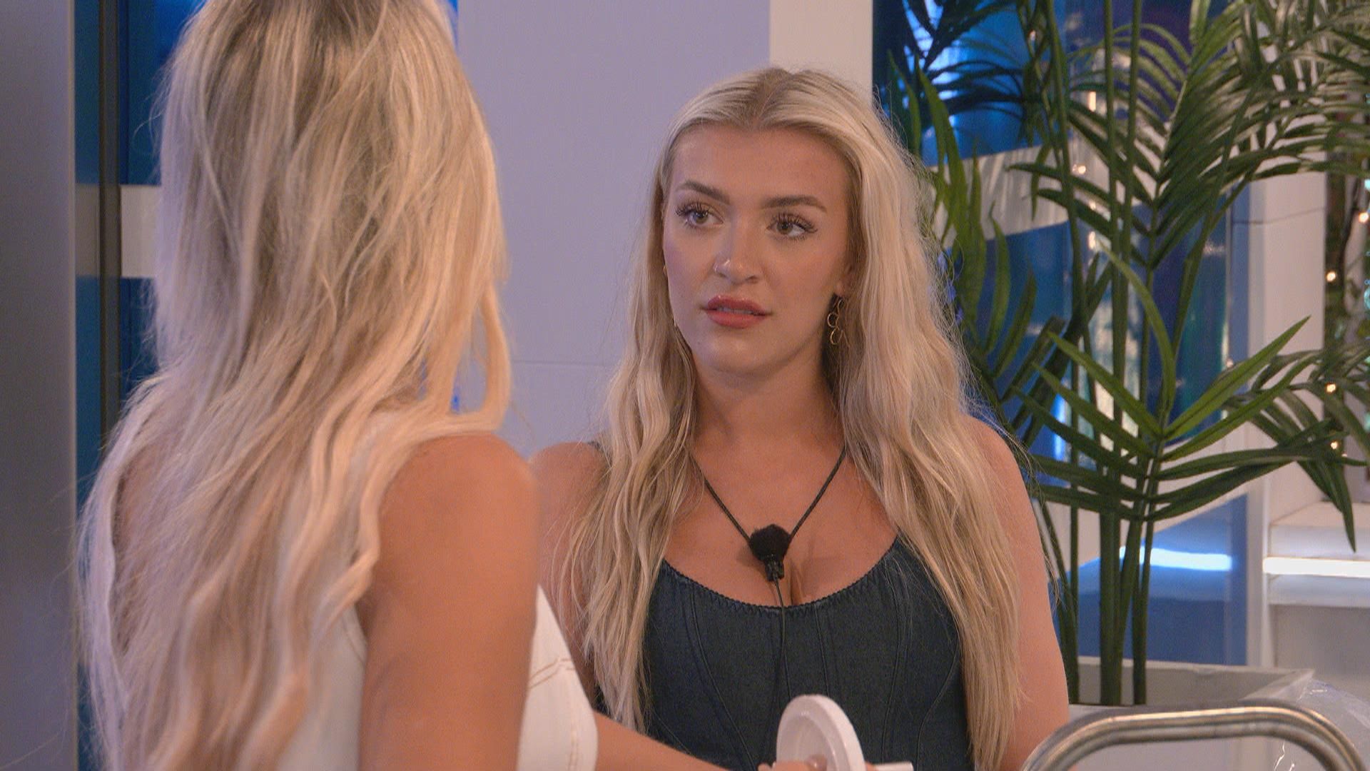 Love Island latest Jess confronts Molly over Zachariah kiss in awkward