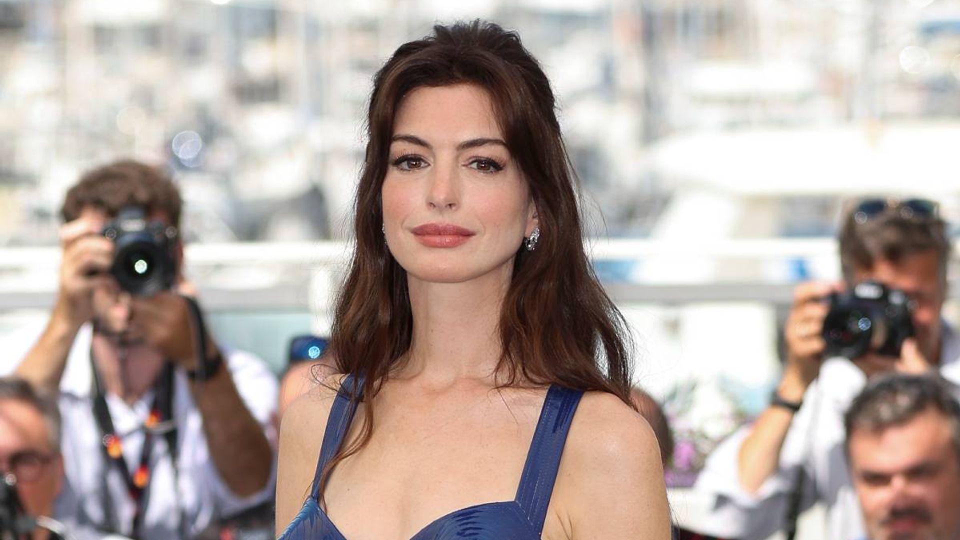 anne hathaway cannes red carpet fashion