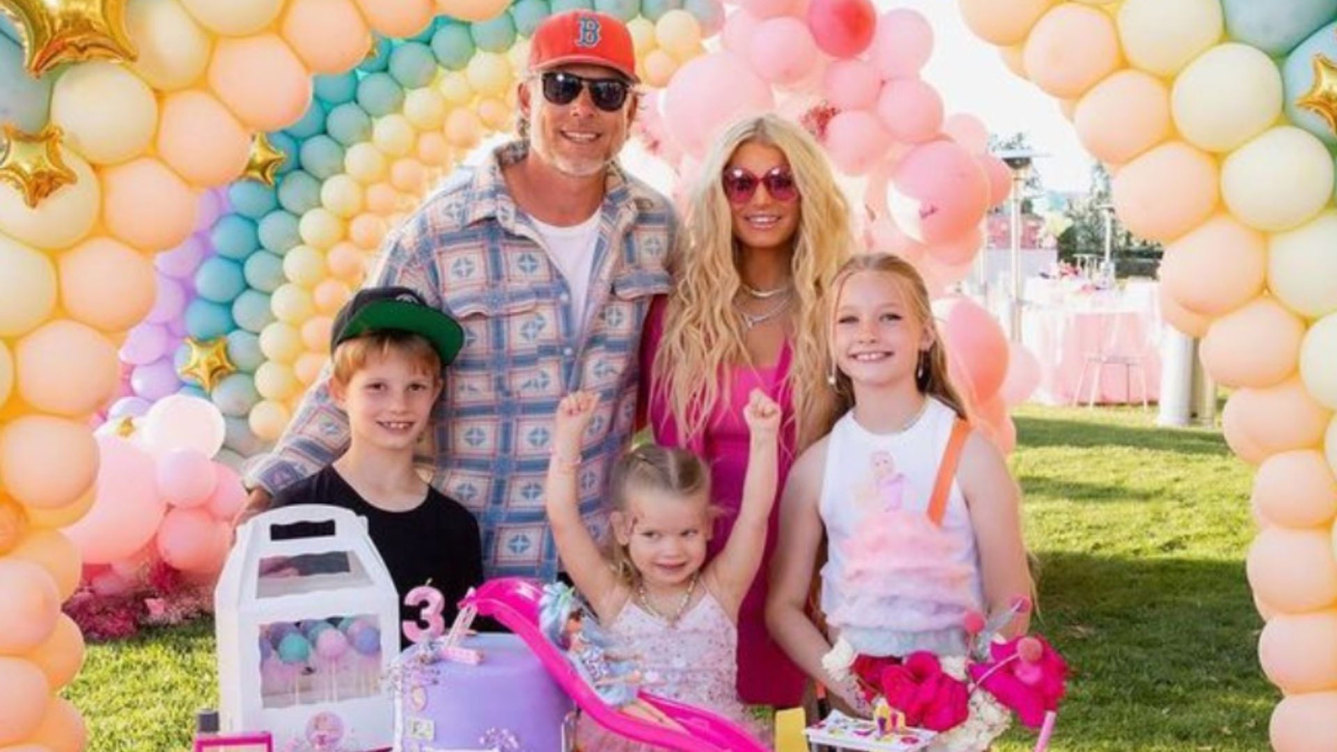 Jessica Simpson's Son and Baby Daughter Star in New Sibling Snap