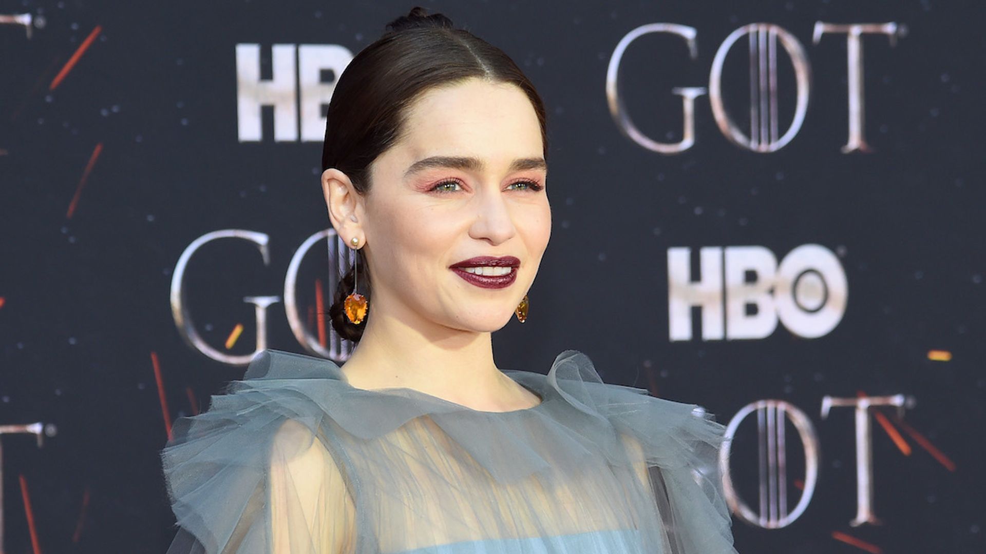 Emilia Clarke wore a Khaleesi-inspired hairstyle to the Game Of Thrones premiere, and fans LOVE it