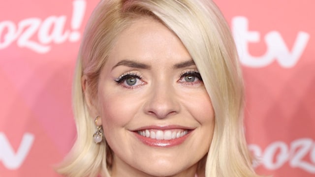 holly willoughby off shoulder dress 