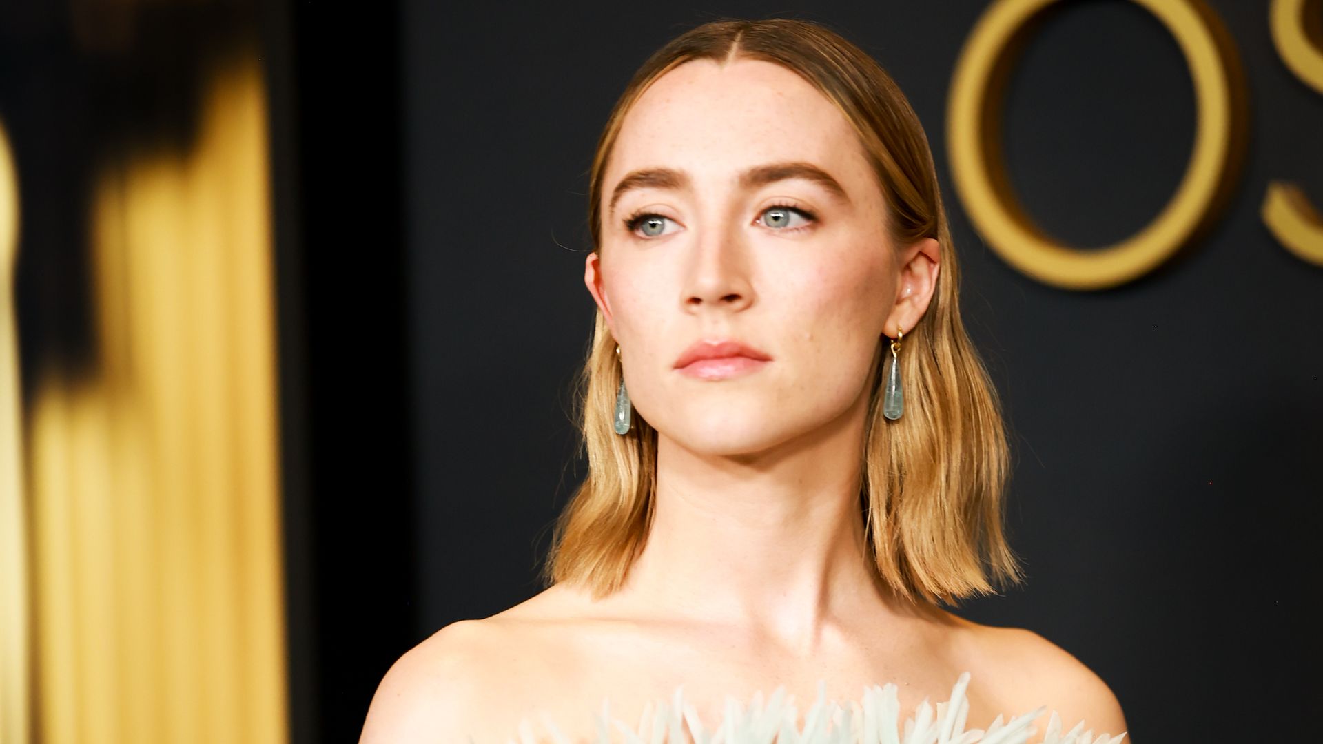  Saoirse Ronan attends the 2024 Governors Awards at Dolby Theatre  in green fluffy gown