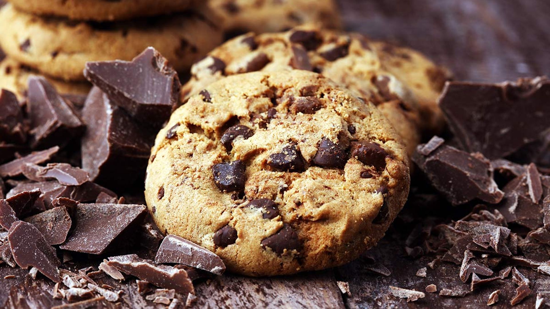 How to bake posh chocolate chip cookies for the cosiest evening in