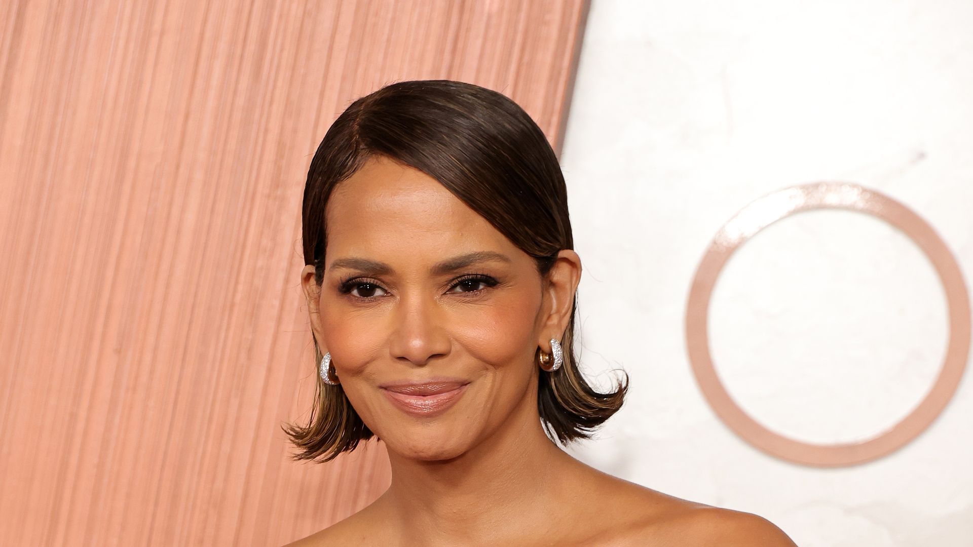 Halle Berry makes incredibly youthful appearance in disco ball dress on Oscars red carpet