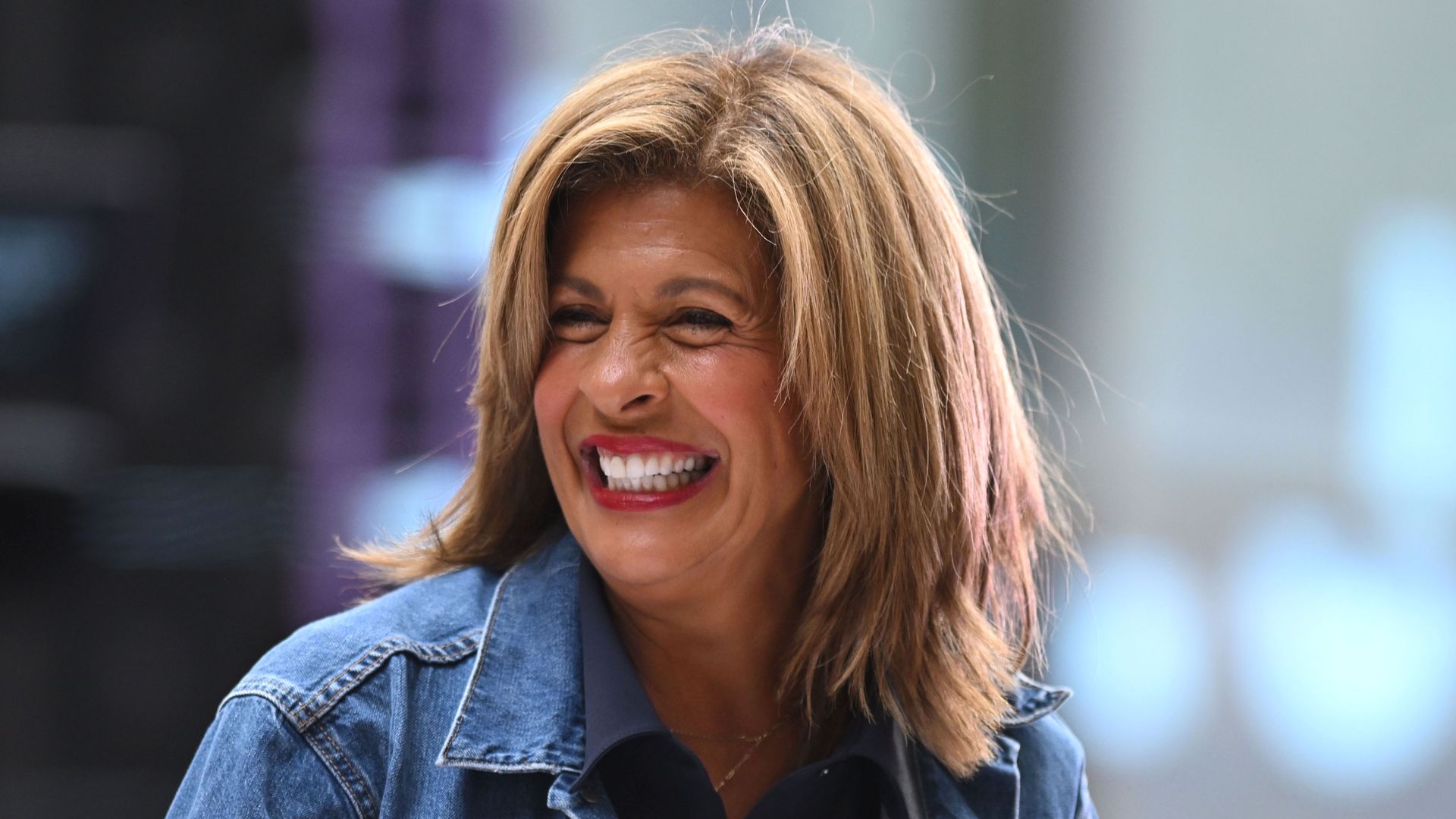 Hoda Kotb makes surprise on-air request that leaves Today fan stunned