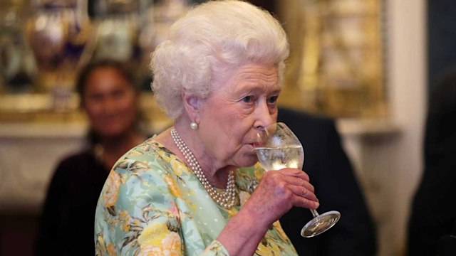 queen drinking alcohol