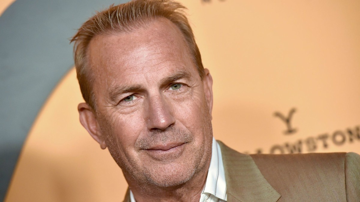 Kevin Costner marks 'lucky' birthday with beautiful tribute to late Whitney Houston