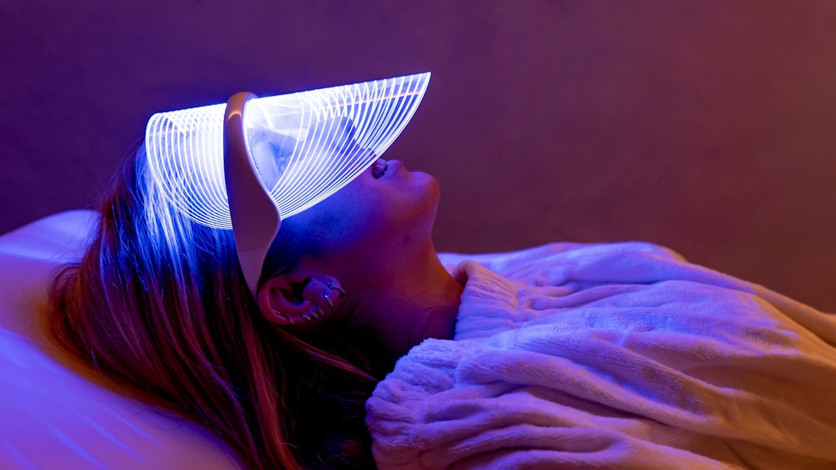 This affordable LED face mask is esthetician-approved, targets 8 skin concerns and is currently 50% off