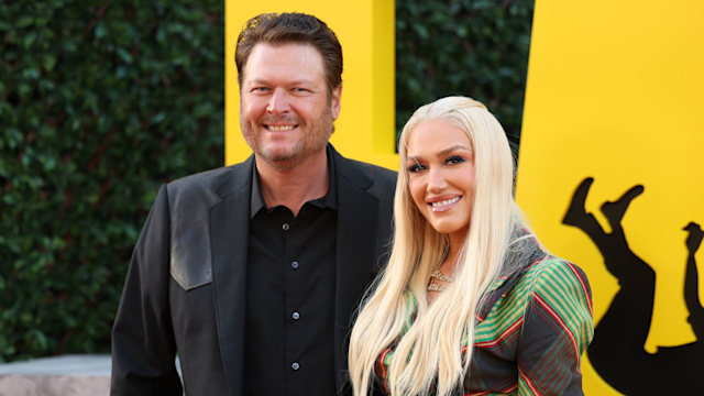 Blake Shelton and Gwen Stefani on red carpet