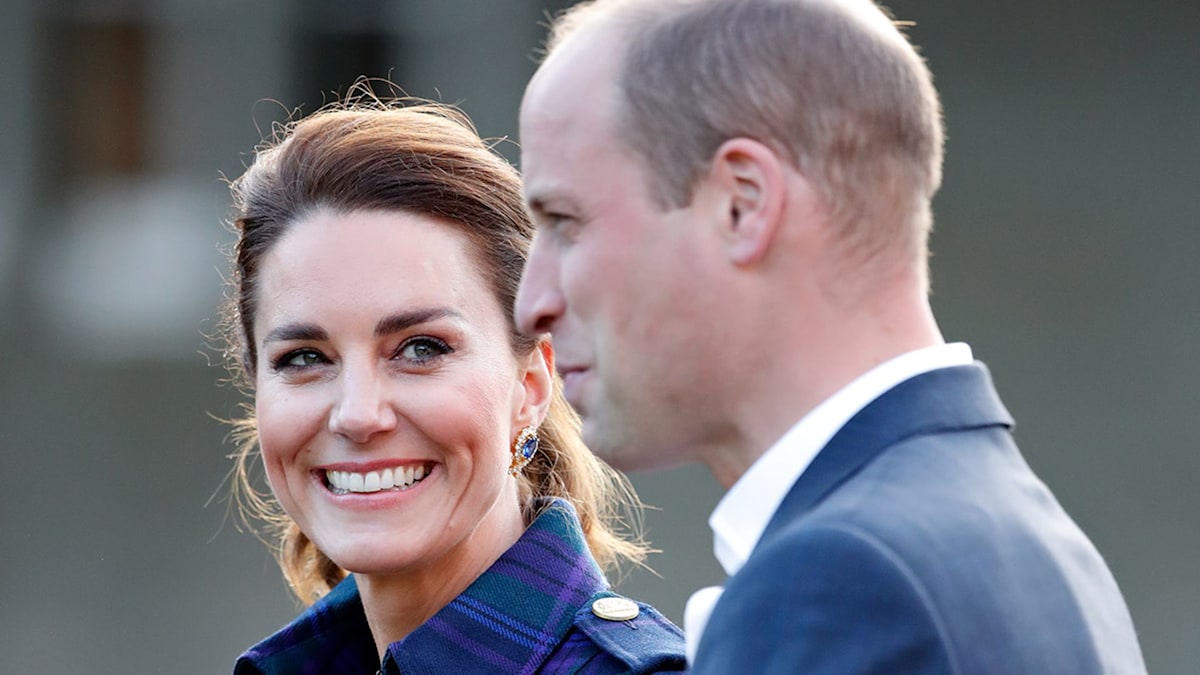 Kate Middleton and Prince William's photo with baby drives royal fans ...