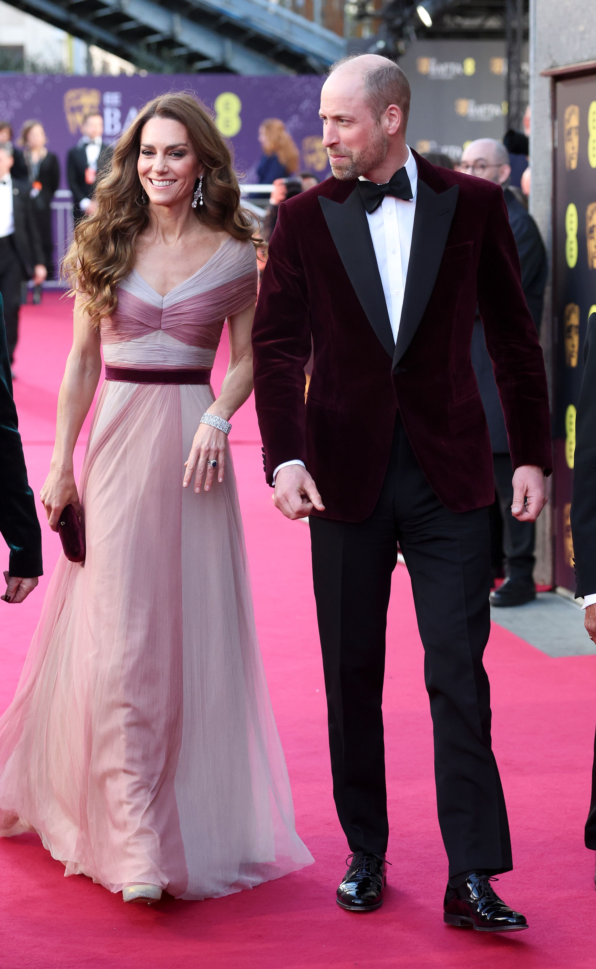 Le look assorti des BAFTA de Kate Middleton et du prince William montrait « l'unité » et la « stabilité » au milieu de la crise de la famille royale, selon un expert de la mode 4 Le prince et la princesse de Galles assistent à la cérémonie des EE BAFTA Film Awards au Royal Festival Hall.