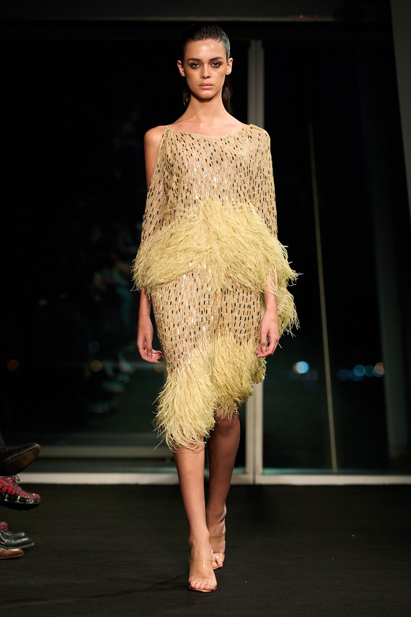 Du drame vintage au nouveau minimalisme, les plus grandes tendances de LFW AW26 21 Julien Macdonald AH26