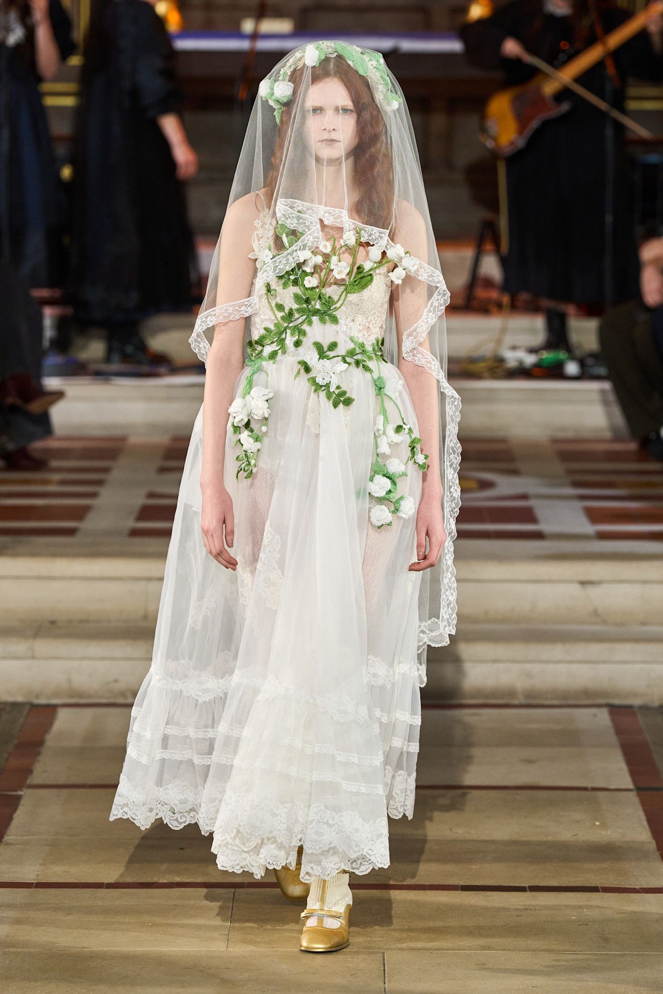 Du drame vintage au nouveau minimalisme, les plus grandes tendances de LFW AW26 11 Bora Aksou