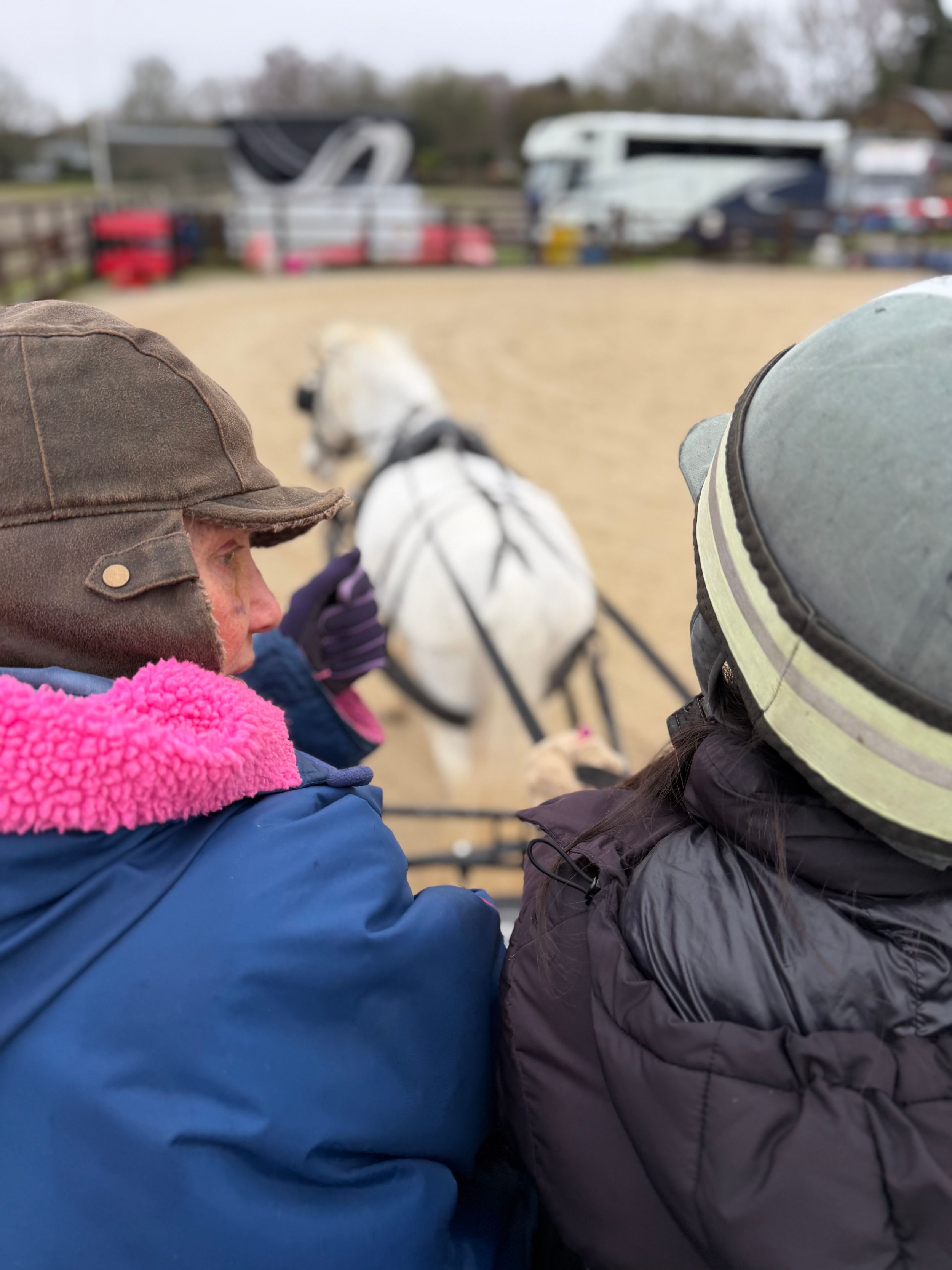 Ainhoa ​​s'est également essayée à la conduite en calèche