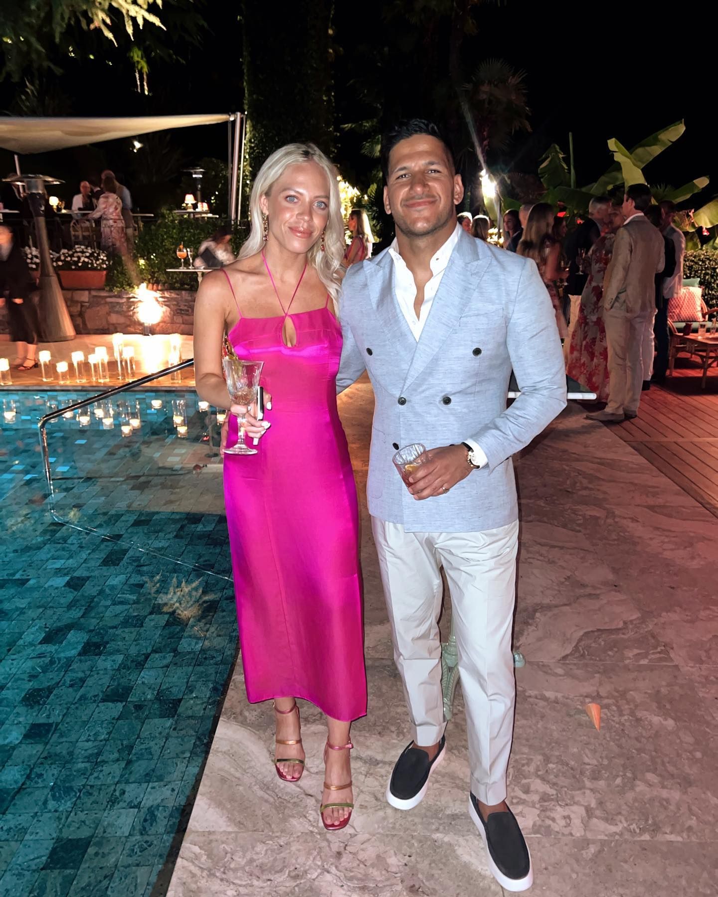 For a pre-wedding evening cocktail in Como, I opted for a bright colour but with a sleek silhouette to feel less overpowering