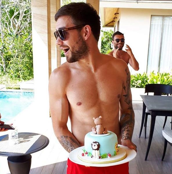 Liam Payne Bali birthday cake
