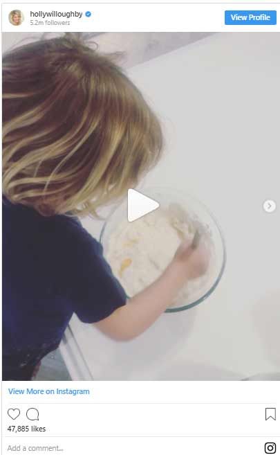 Holly Willoughby son pancakes