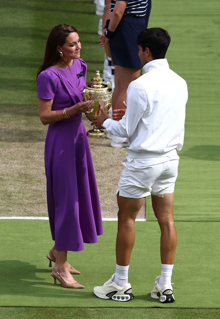 princess kate handing over trophy