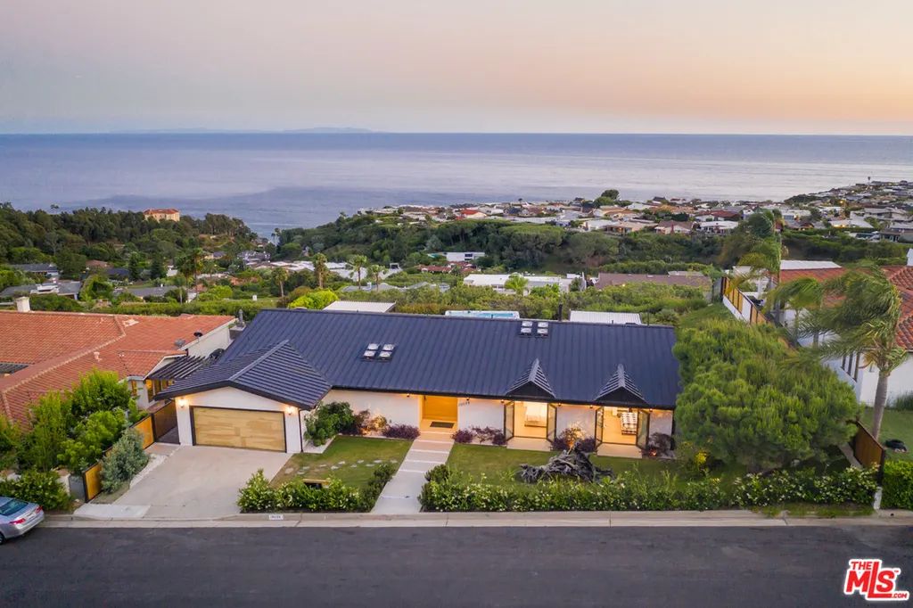 Birdseye view of Matthew Perry's Pacific Palisades home 