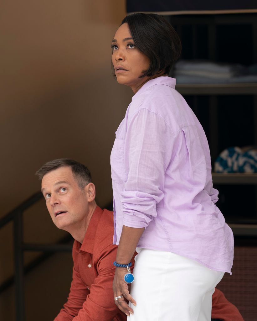 Angela Bassett and Peter Krause as Athena and Bobby on 9-1-1
