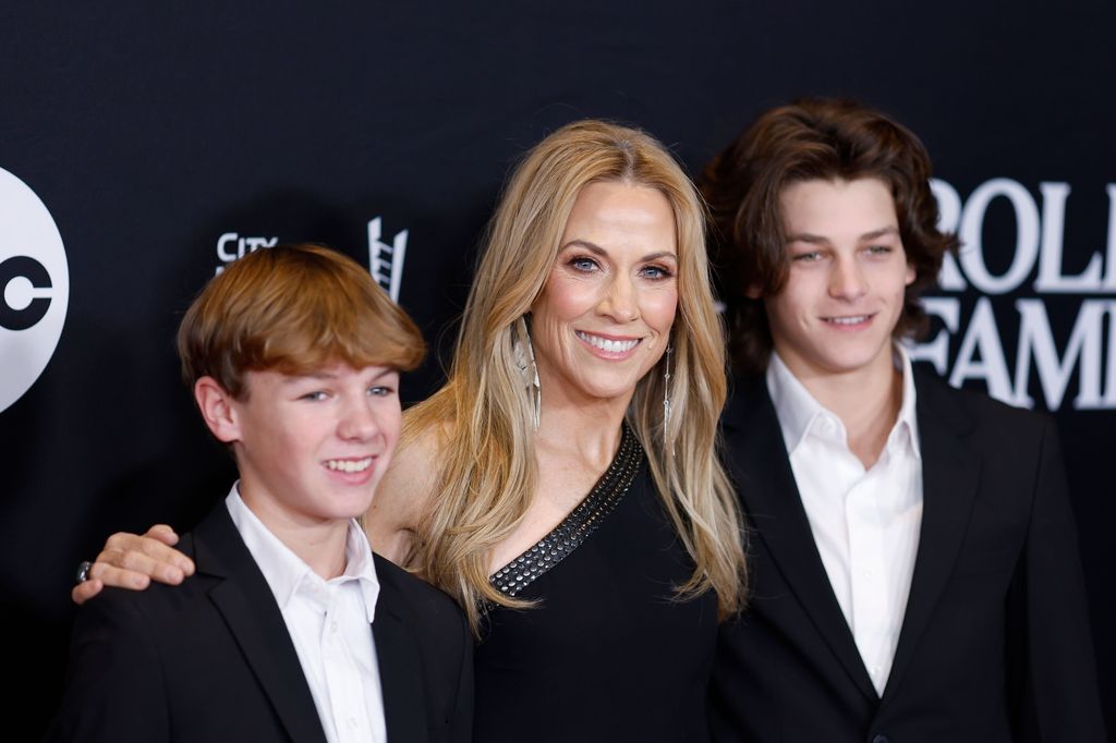 sheryl crow with sons