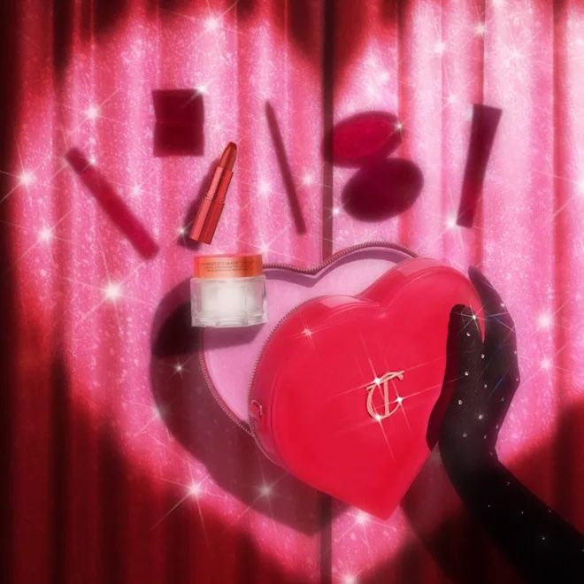 CHARLOTTE'S MYSTERY L.O.V.E LOOK