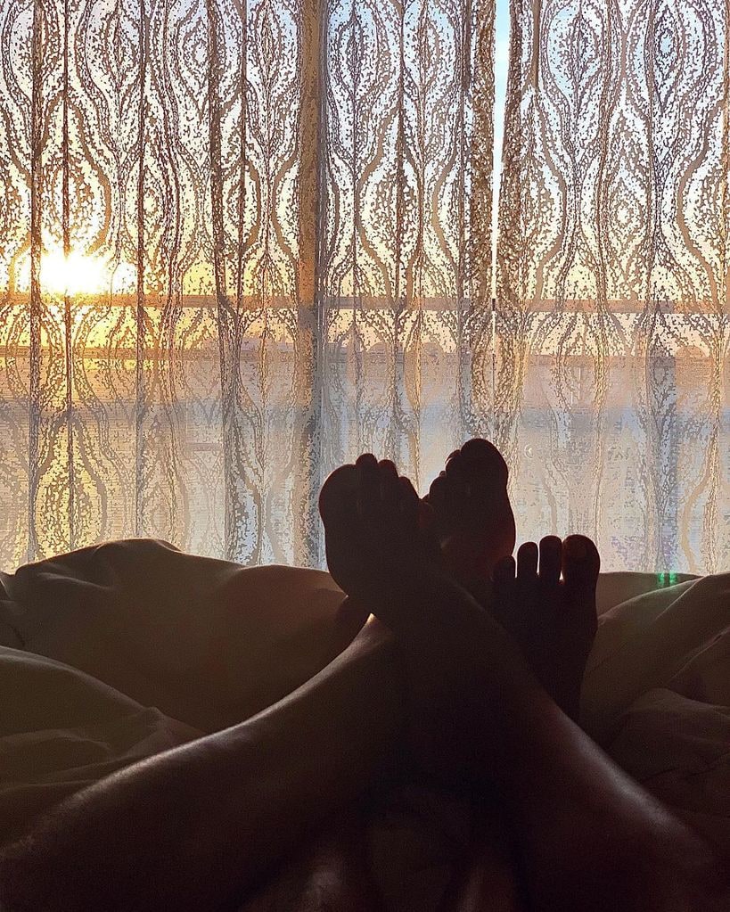 A photo of Halle Berry and Van Hunt's feet
