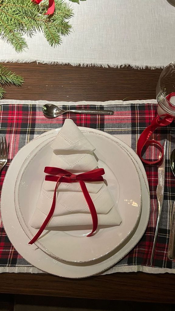 Kourtney's daughter's dinner party focused on all the festive details