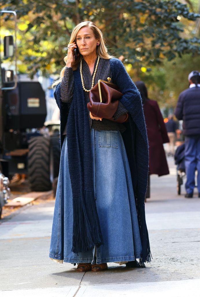 Sarah Jessica Parker / Carrie Bradshaw Denim Scirt