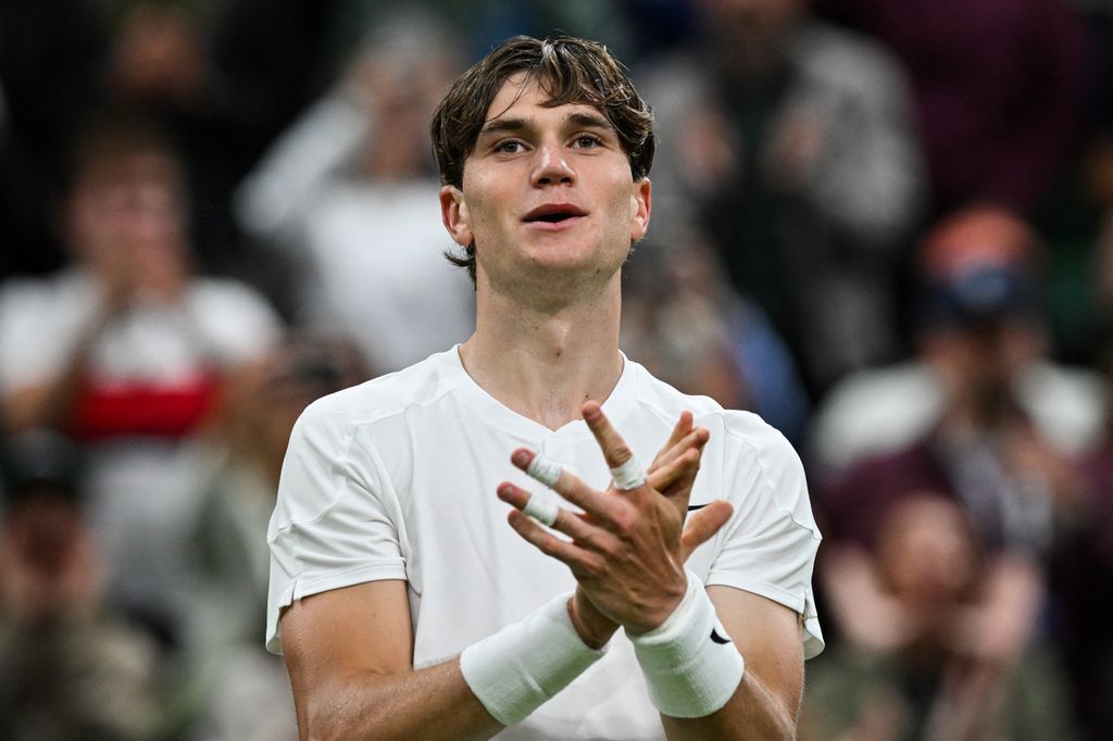 jack draper at wimbledon in white outfit 