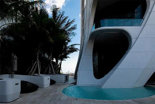 Beckhams Miami penthouse pool