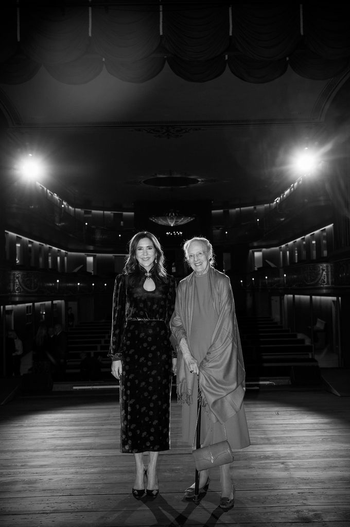Queen Mary and Queen Margrethe at the Court Theatre