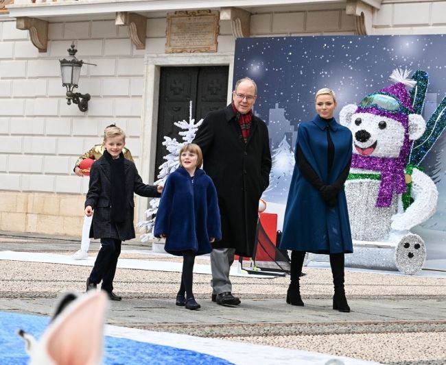 Princess Charlene and Prince Albert attend annual Christmas celebration in Monaco