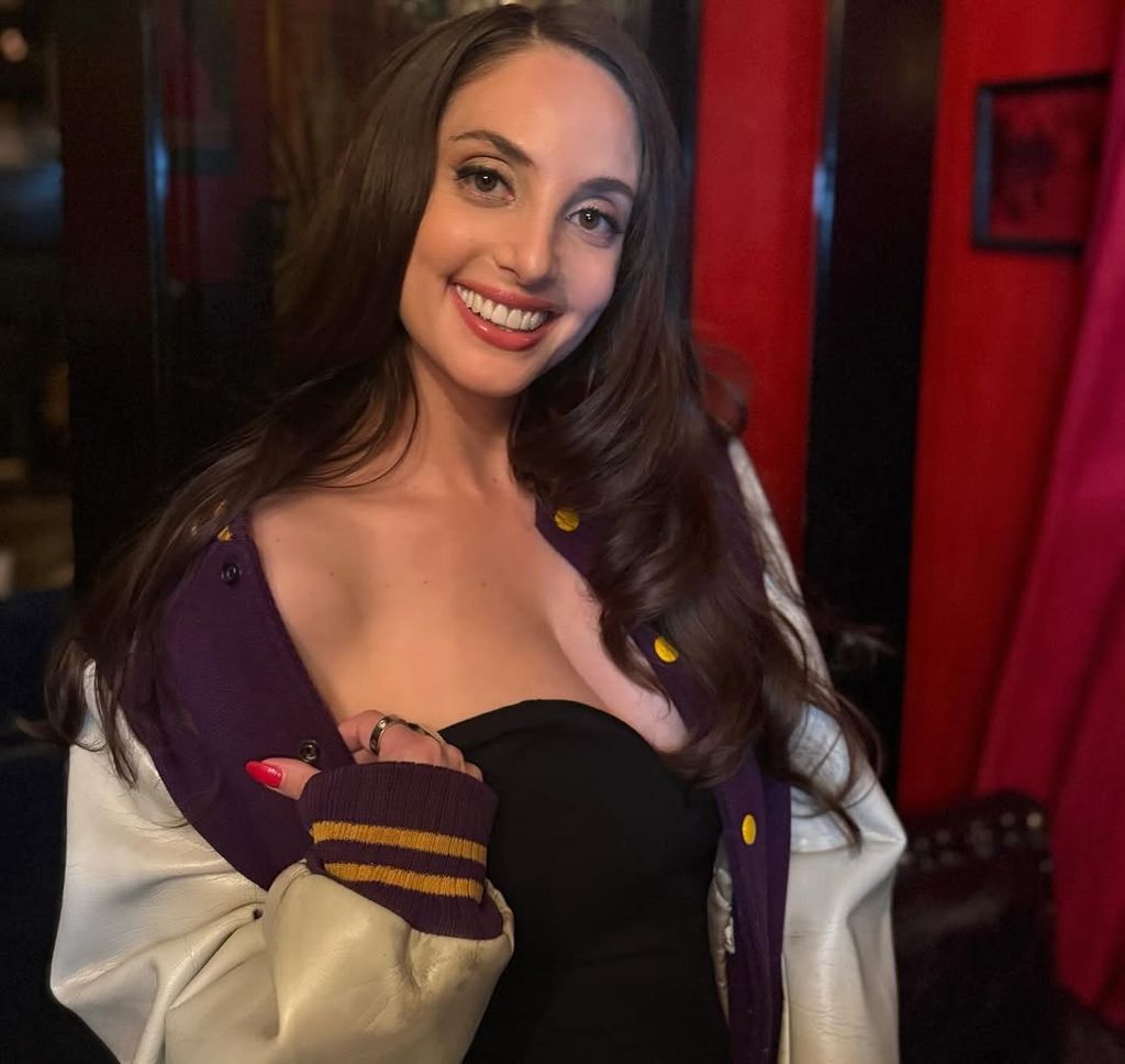 Alexa Ray Joel posing 