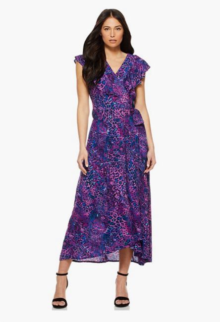 Calling all the floral lovers 🍁💐 Can't get enough of the new Sofia  Vergara Cutout Maxi Dress from Walmart - it's like fall elegance