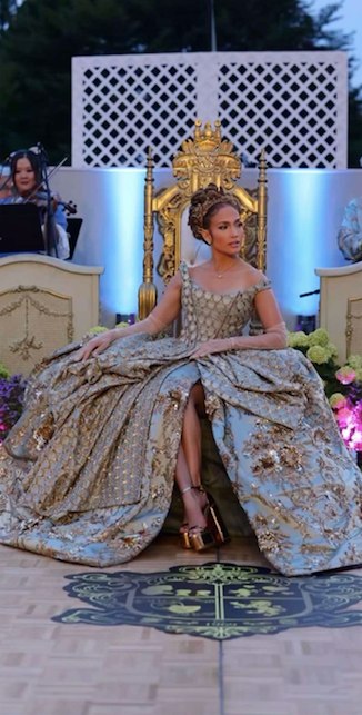 Jennifer donned an extravagant corseted ball gown for the occasion